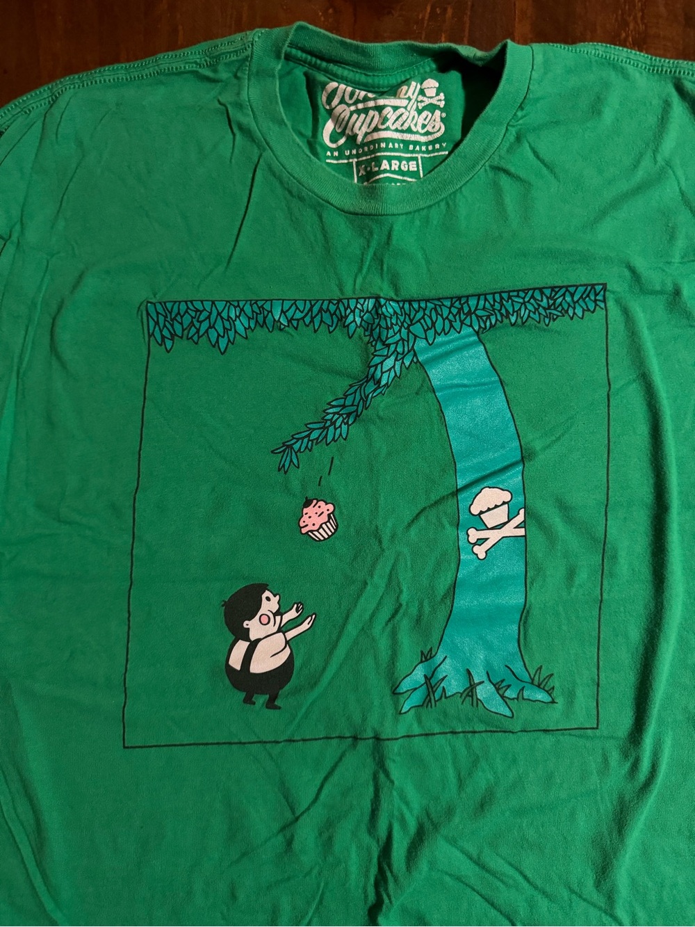 Johnny Cupcakes Green “The Giving Tree” by Jeff Tweedy Illustration - XL - Picture 2 of 6